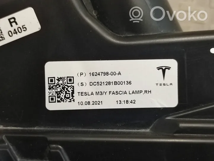 Tesla Model 3 Etusumuvalo 162479800A