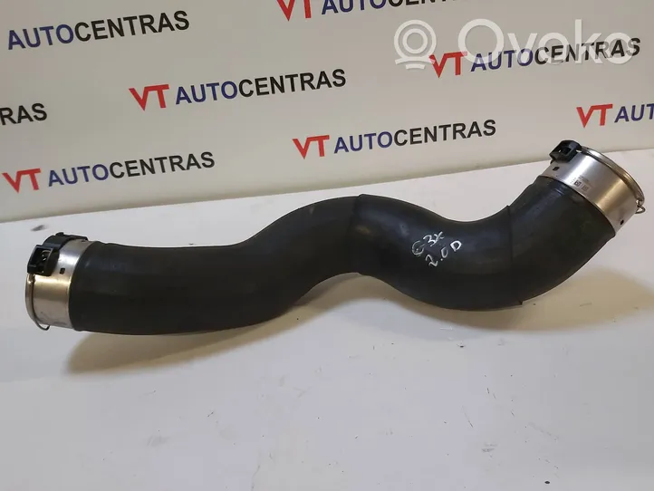 BMW 5 G30 G31 Tube d'admission de tuyau de refroidisseur intermédiaire 11612798262