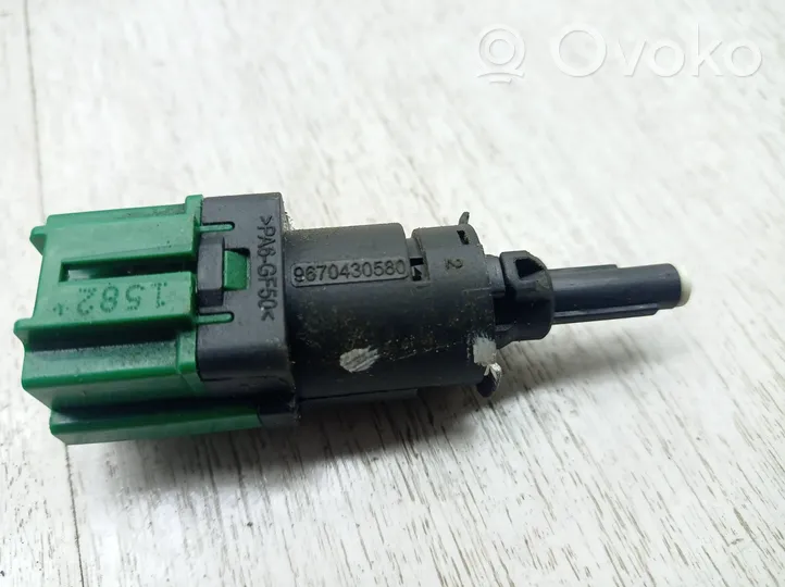 Peugeot 208 Interruptor sensor del pedal de freno 9670430580