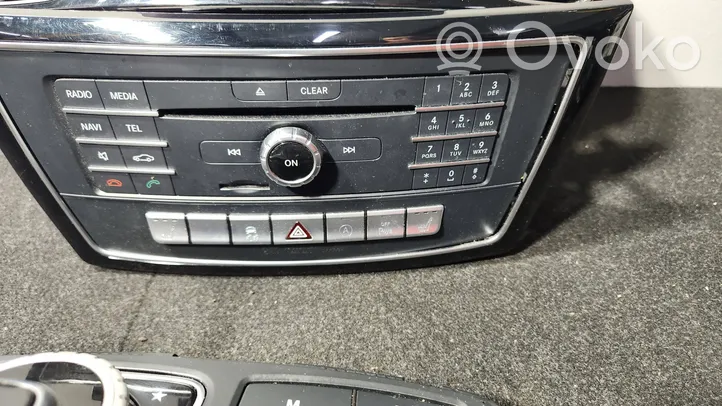 Mercedes-Benz GLE (W166 - C292) Unità principale autoradio/CD/DVD/GPS A1669003821