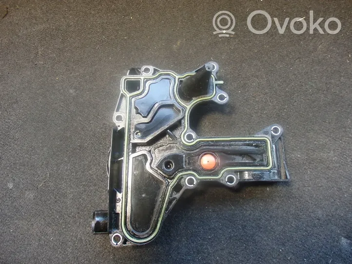 Volkswagen PASSAT B6 Separatore dello sfiato dell’olio 06H103495A