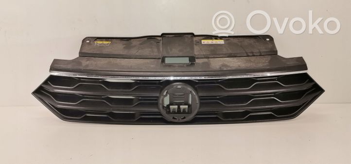 Volkswagen T-Roc Maskownica / Grill / Atrapa górna chłodnicy 2GA853651R