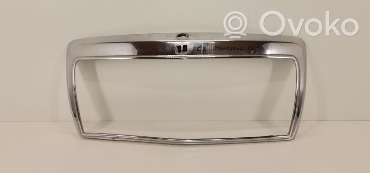 Mercedes-Benz 190 W201 Front bumper upper radiator grill 