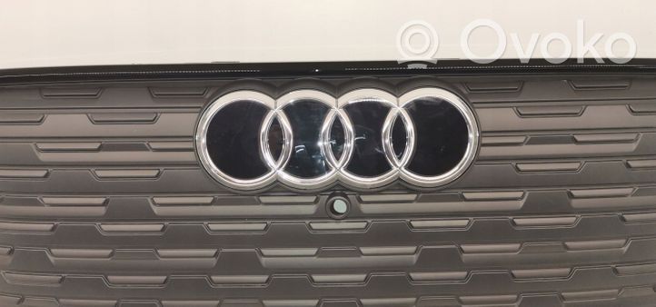 Audi Q4 Sportback e-tron Augšējais režģis 89A853651A