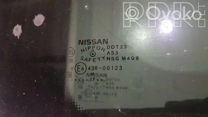 Nissan X-Trail T32 Jumta stikls 916044CC0B
