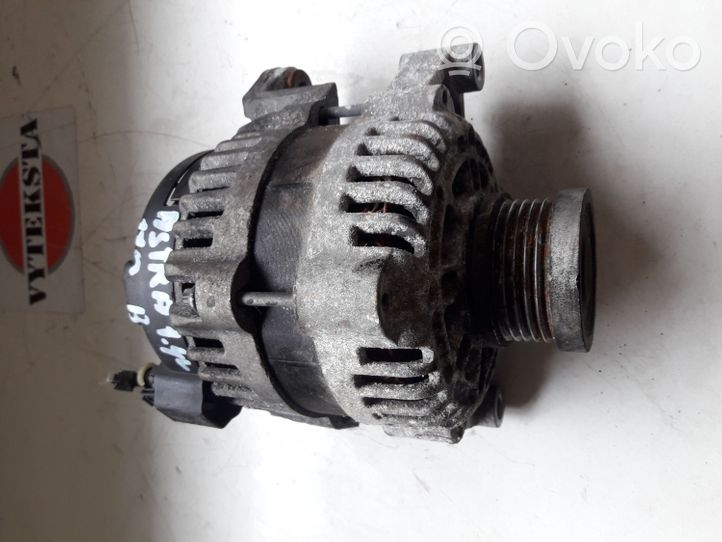 Opel Astra J Alternator 