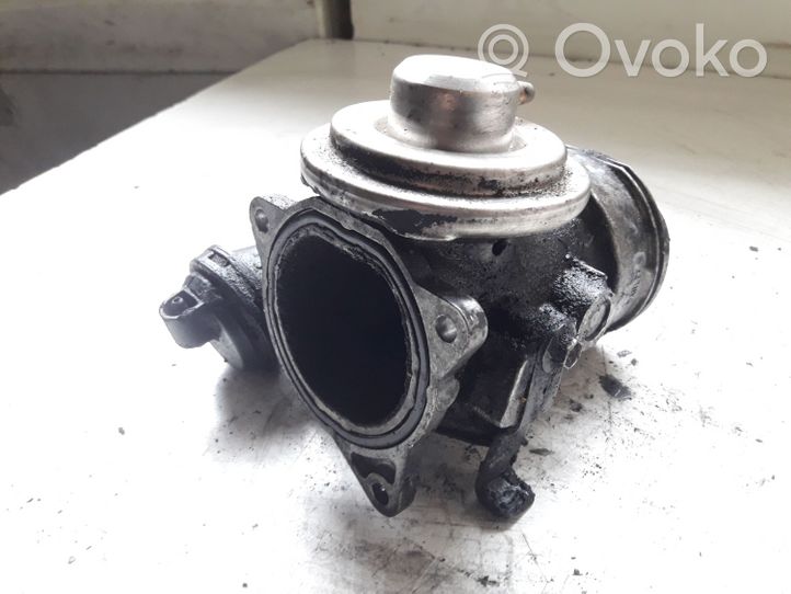 Volkswagen PASSAT B5.5 Engine shut-off valve 038131501AA