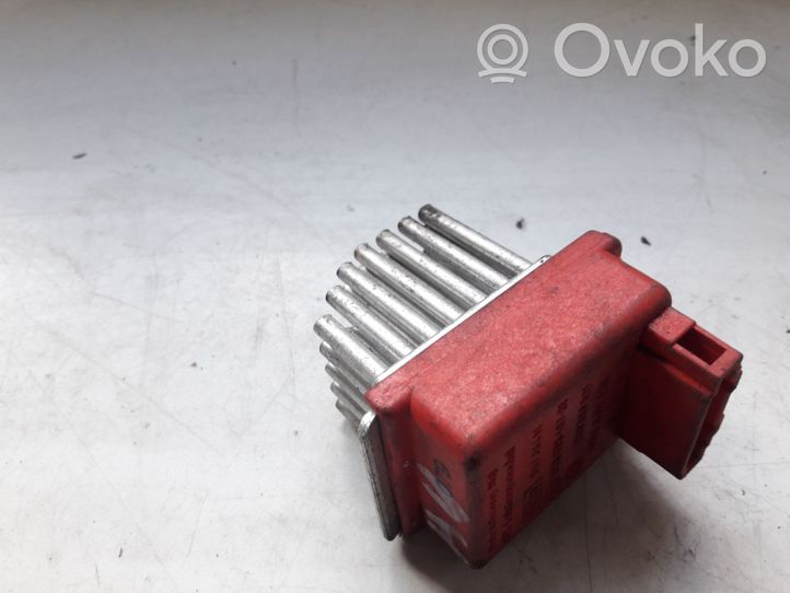 Audi A4 S4 B6 8E 8H Relais de commande ventilateur chauffage 