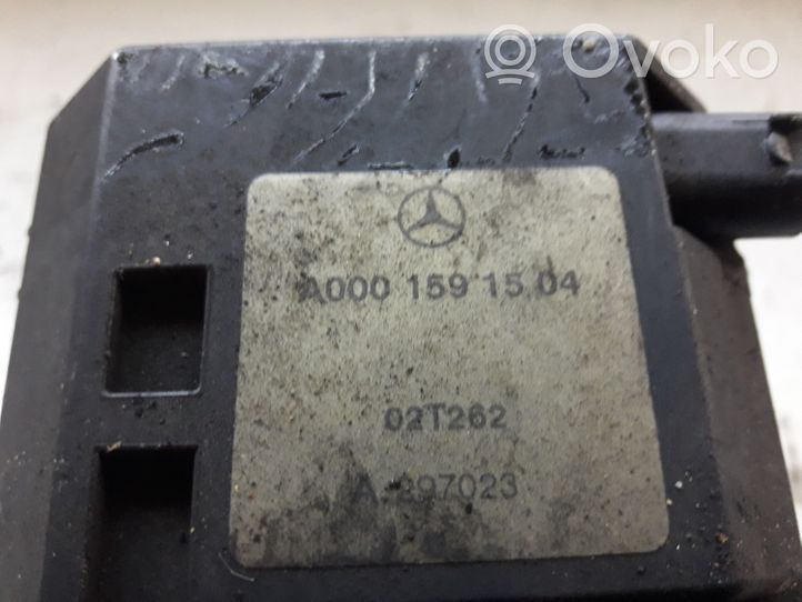 Mercedes-Benz C W203 Calentador del refrigerante A0001591504