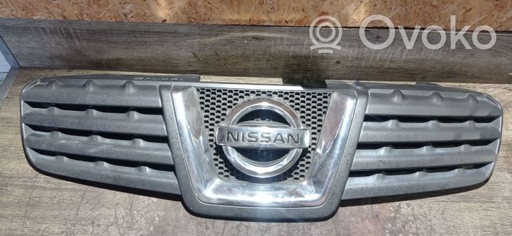 Nissan Qashqai Etupuskurin ylempi jäähdytinsäleikkö 62310JD00B