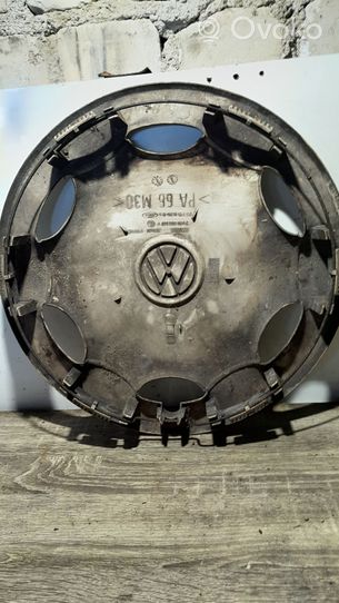 Volkswagen Golf IV R15 wheel hub/cap/trim PA66M30