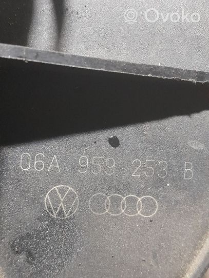 Volkswagen Golf V Antrinis oro siurblys 06A959253B