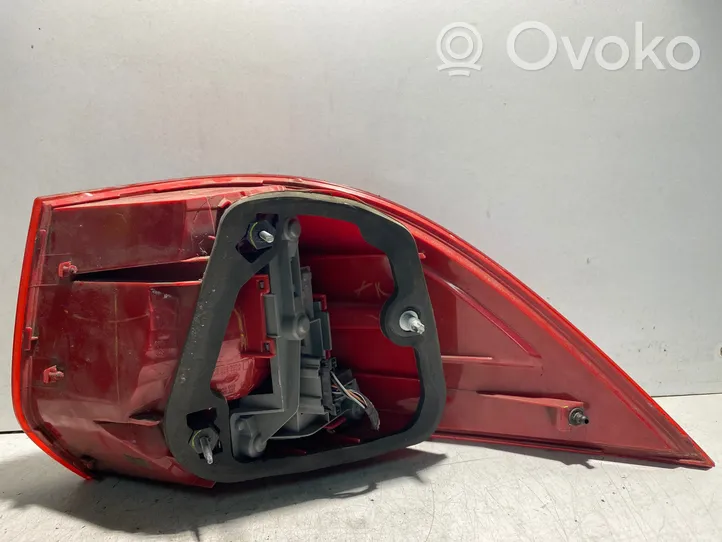 Volkswagen Golf V Lampa tylna 1K9945095A