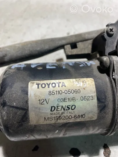 Toyota Avensis T250 Mechanizm i silniczek wycieraczek szyby przedniej / czołowej 8511005060