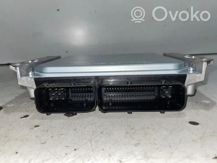 Subaru Outback Variklio valdymo blokas 22611AN041