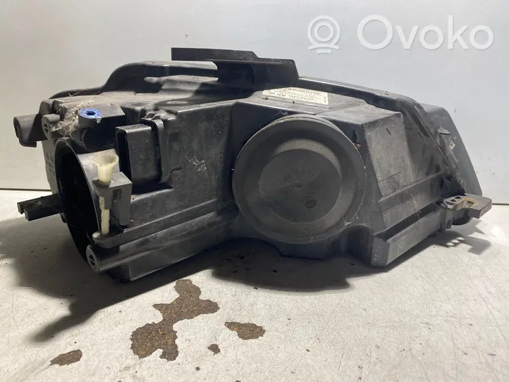 Audi A3 S3 A3 Sportback 8P Lampa przednia 8P0941003