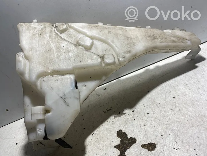 Volvo V50 Réservoir de liquide lave-glace 30657122