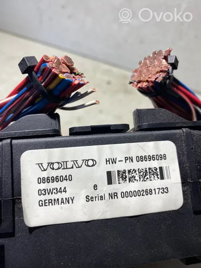 Volvo XC90 Fuse box set 08696098