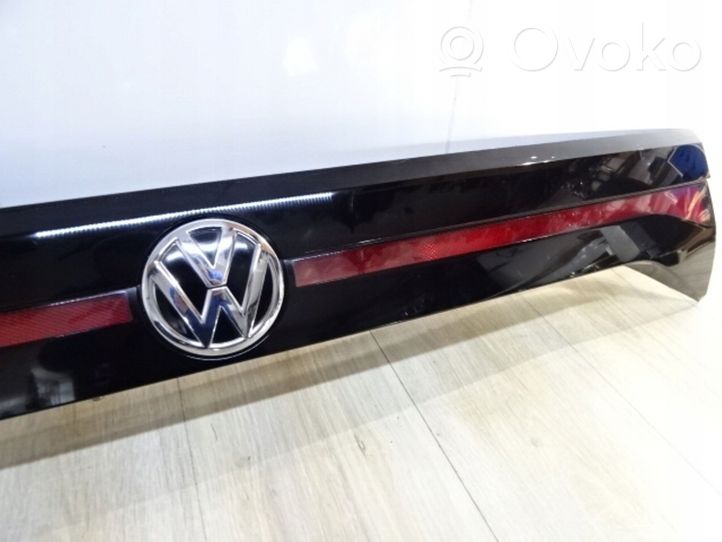 Volkswagen T-Cross Lava-auton perälauta 2GM827577E