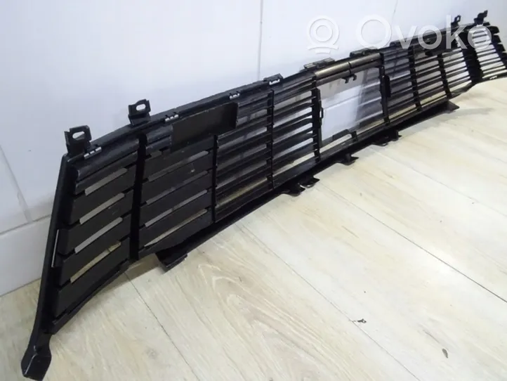 Citroen DS5 Grille inférieure de pare-chocs avant 9820329177