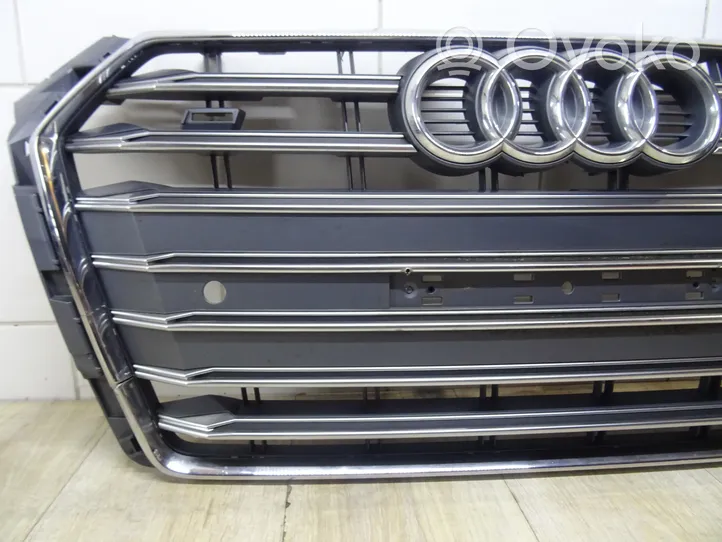 Audi A4 S4 B9 Griglia anteriore 8W0853651M