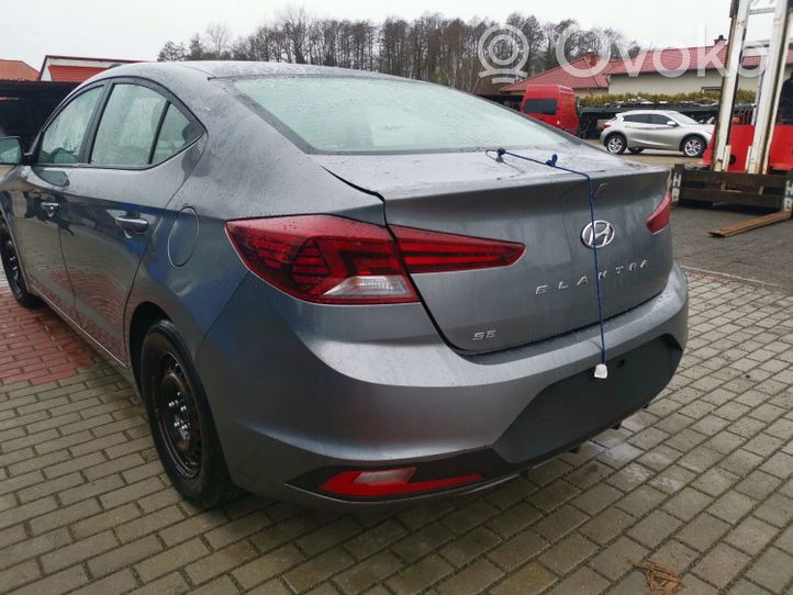 Hyundai Elantra VI Zwrotnica koła przedniego 