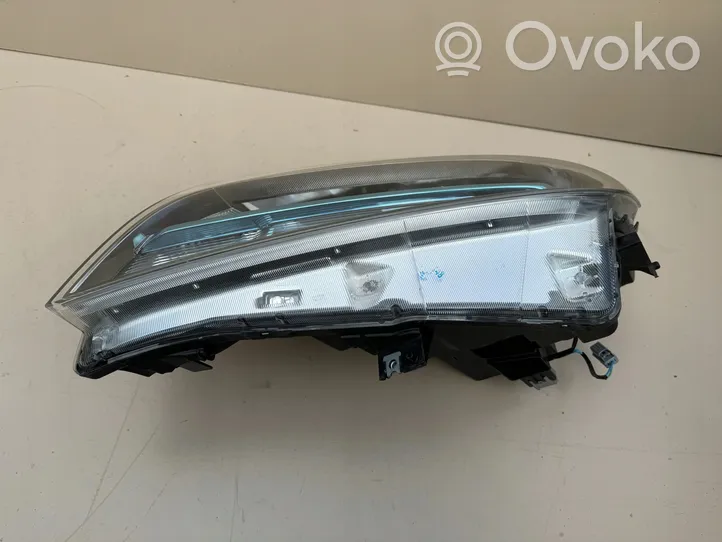 Suzuki Vitara (LY) Headlight/headlamp 