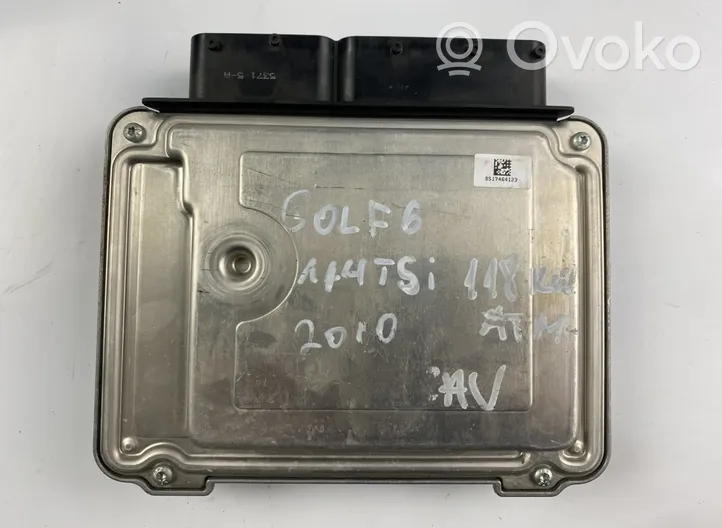 Volkswagen Golf VI Sterownik / Moduł ECU 0261S06719