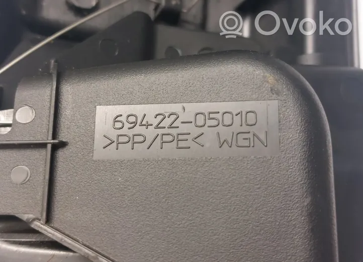 Toyota Avensis T270 Takaluukun kannen lukon lista 69422-05010