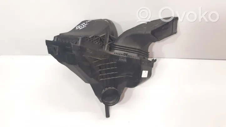 Audi A4 S4 B8 8K Boîtier de filtre à air 8K0133837AB