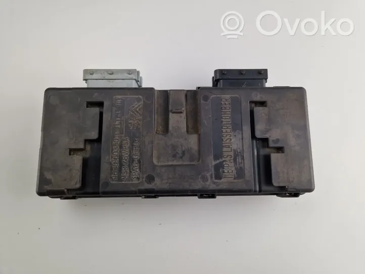 Peugeot 607 Module de commande de siège 9638960380