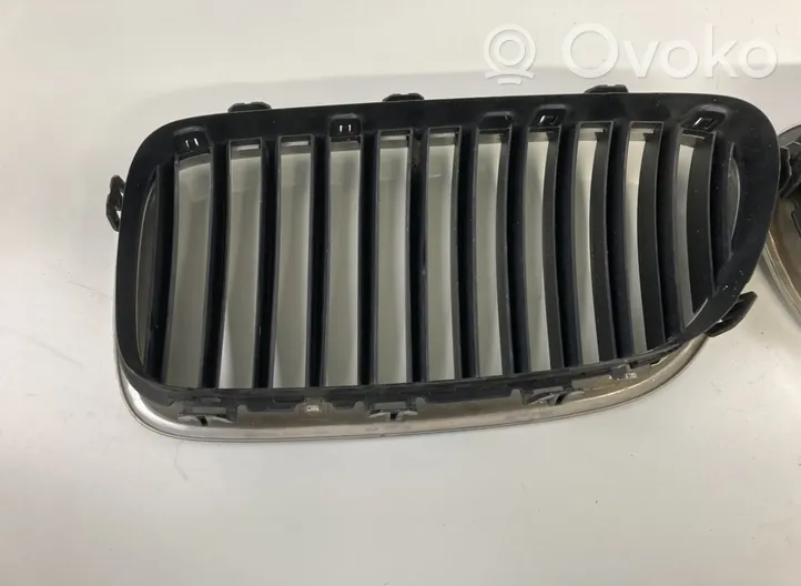 BMW 5 F10 F11 Atrapa chłodnicy / Grill 51137200728