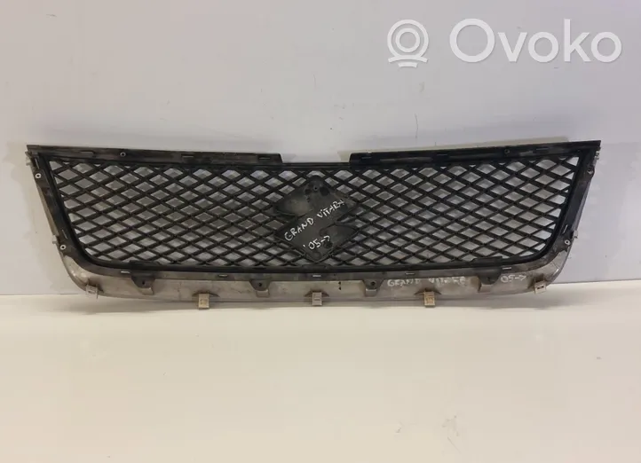 Suzuki Grand Vitara II Grille de calandre avant 71742-65J0