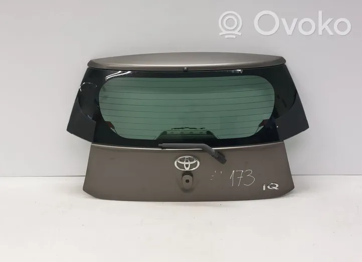 Toyota iQ Задняя крышка (багажника) 6700574010