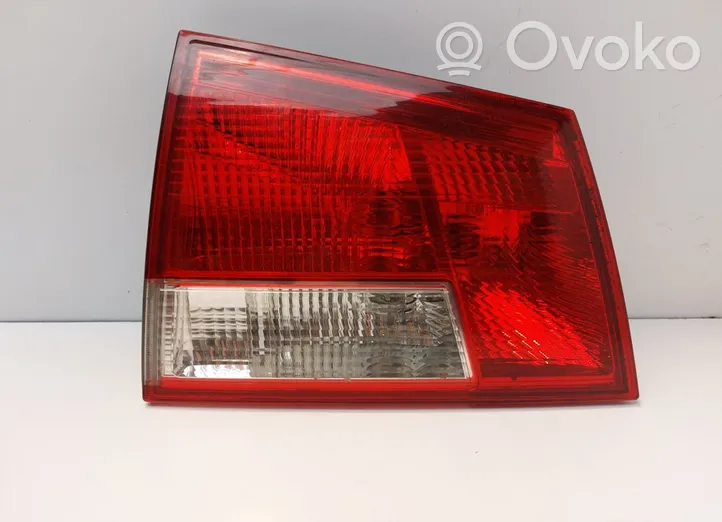 Opel Vectra C Galinis žibintas dangtyje 24469463