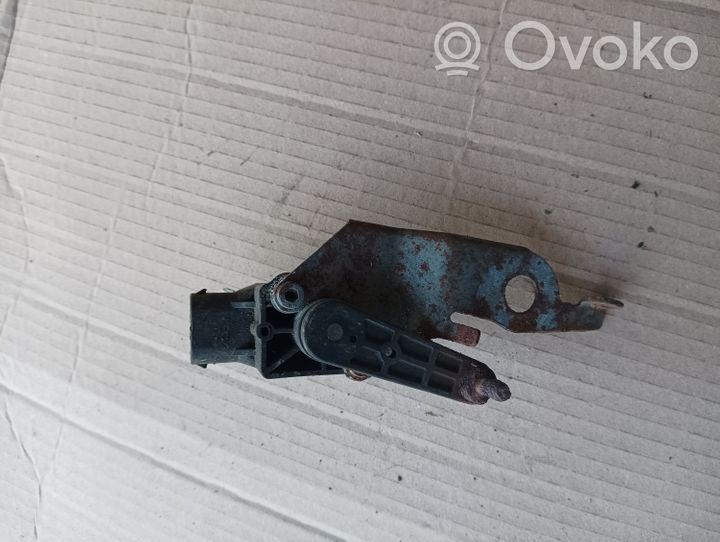 BMW 5 E39 Air suspension front height level sensor 1093697