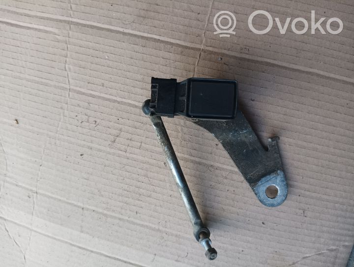 BMW 5 E60 E61 Niveausensor Niveauregulierung vorne 1093697