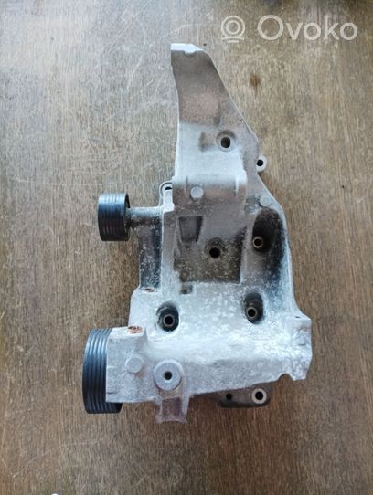 BMW 1 E81 E87 Support de générateur / alternateur 7802639