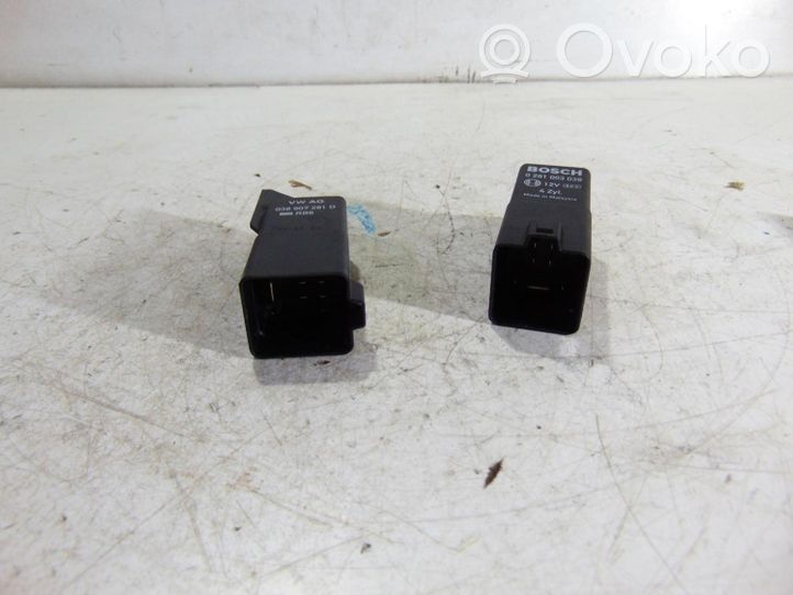 Volkswagen Golf VIII Glow plug pre-heat relay 0281003038