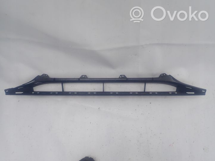 Audi A5 8T 8F Grille calandre supérieure de pare-chocs avant 870807647A