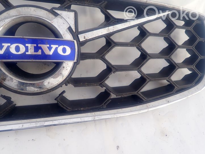 Volvo XC70 Grille calandre supérieure de pare-chocs avant 