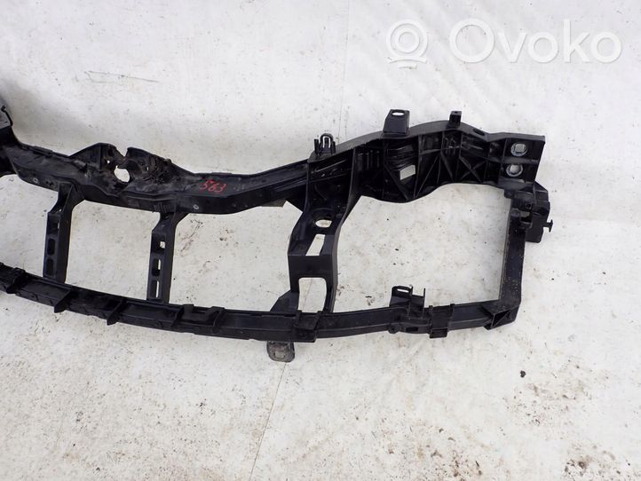 Ford Kuga I Support de montage de pare-chocs avant 8V418B041A