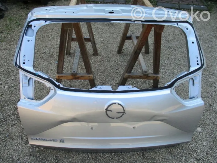 Opel Crossland X Takaluukun/tavaratilan kansi 