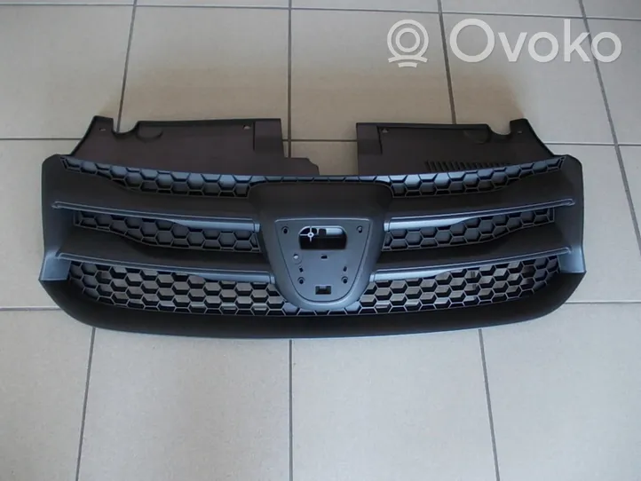 Dacia Sandero Front grill 