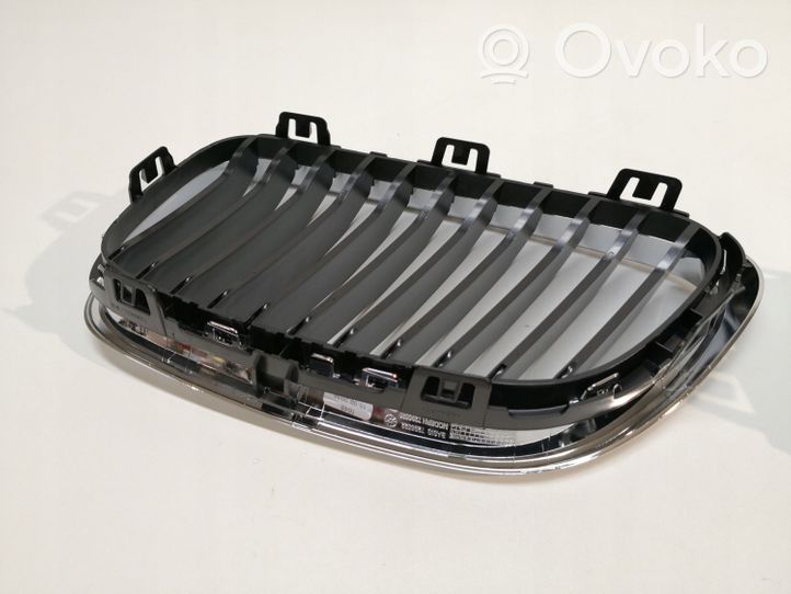 BMW 2 F22 F23 Maskownica / Grill / Atrapa górna chłodnicy 7295522