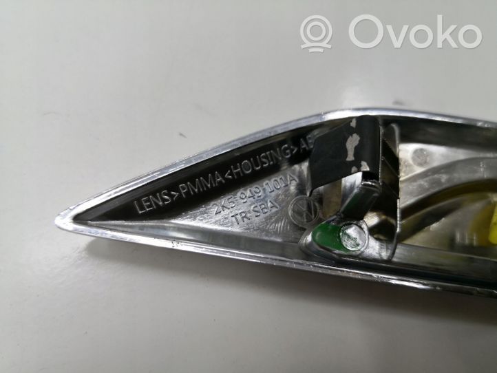 Volkswagen Caddy Front fender indicator light 2K5949101A