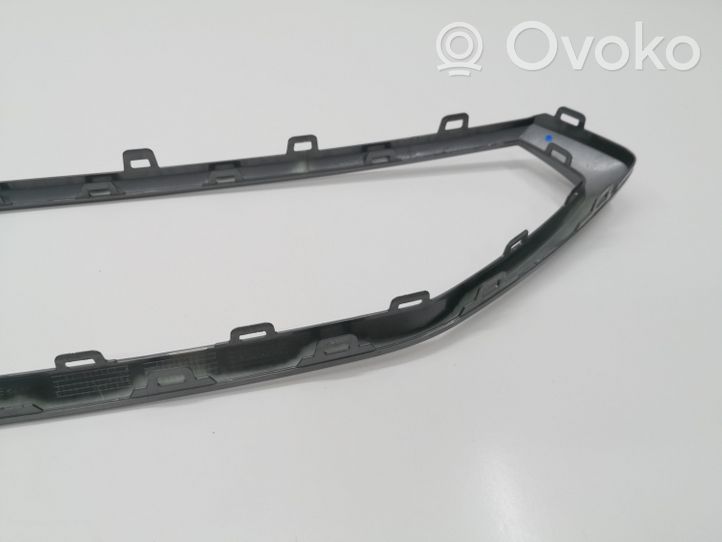 Seat Leon IV Maskownica / Grill / Atrapa górna chłodnicy 5FA853643