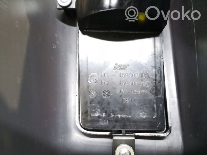 Fiat Ducato Takapuskurin kulmaosan verhoilu 1309428070