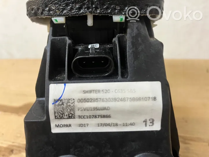 Jeep Compass Gear shifter/selector 520C635