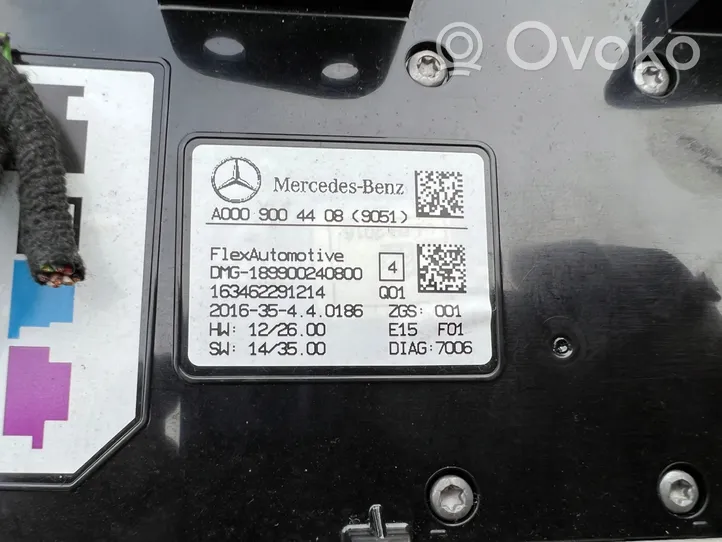Mercedes-Benz CLA C118 X118 Garniture de console d'éclairage de ciel de toit A0009004408